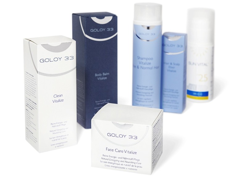 Packshots von Goloy 33 stehen auf einem weissen Boden